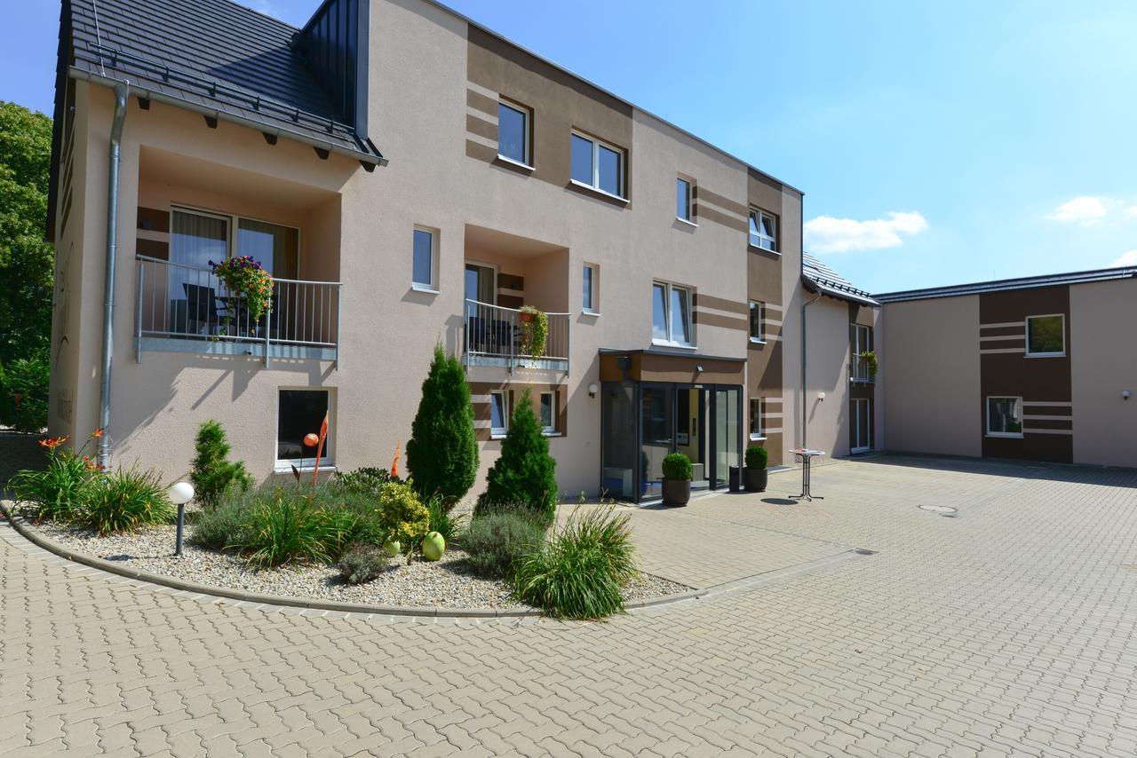 Schade'S Wohlfuehlhotel Selb Exterior foto